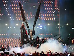 2012 Olympics Closing Ceremony London, dracula giant bird