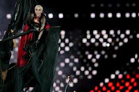 2012 Olympics Closing Ceremony London, Annie Lennox Dracula Little Bird