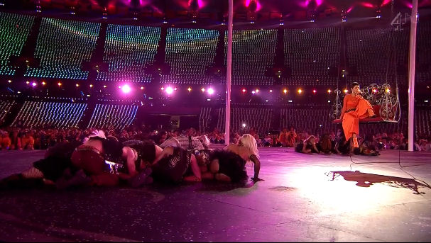 2012 World Olympic Games Paralympics Closing Ceremony Rihanna on swing