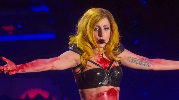 Lady-Gaga-Monster-Ball-Tour-Crucifixion-