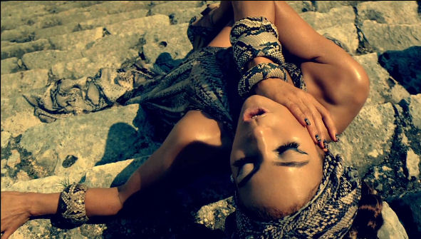 Jennifer Lopez snake skin