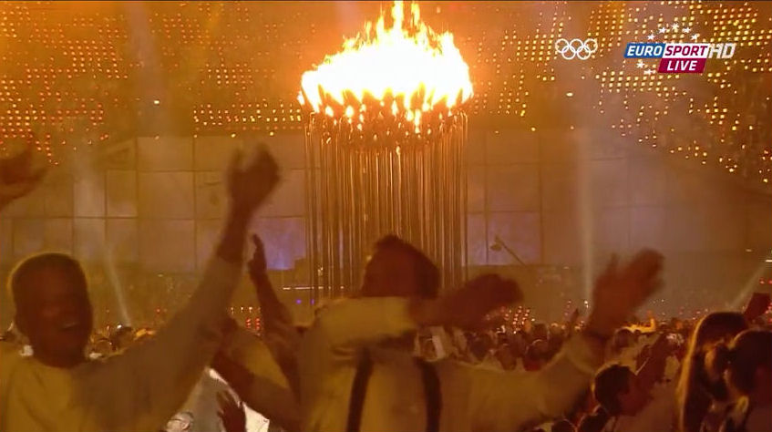 2012 Olympics opening ceremony Sir Paul McCartney sings Hey Jude anthem with the crowd to close the ceremony